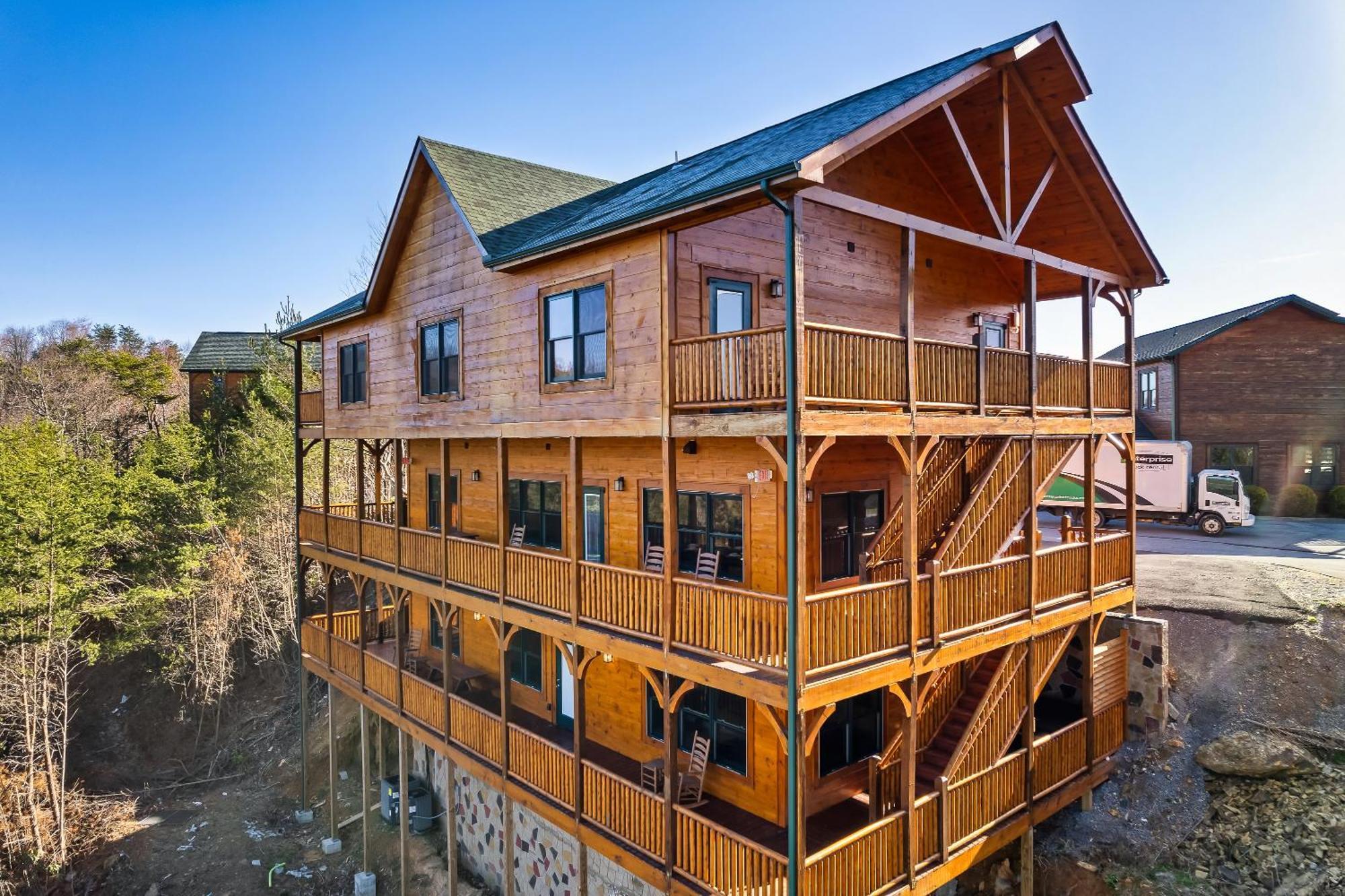 Full Equipped Cabin With A Pool And Game Room Smokies Views Gatlinburg Extérieur photo