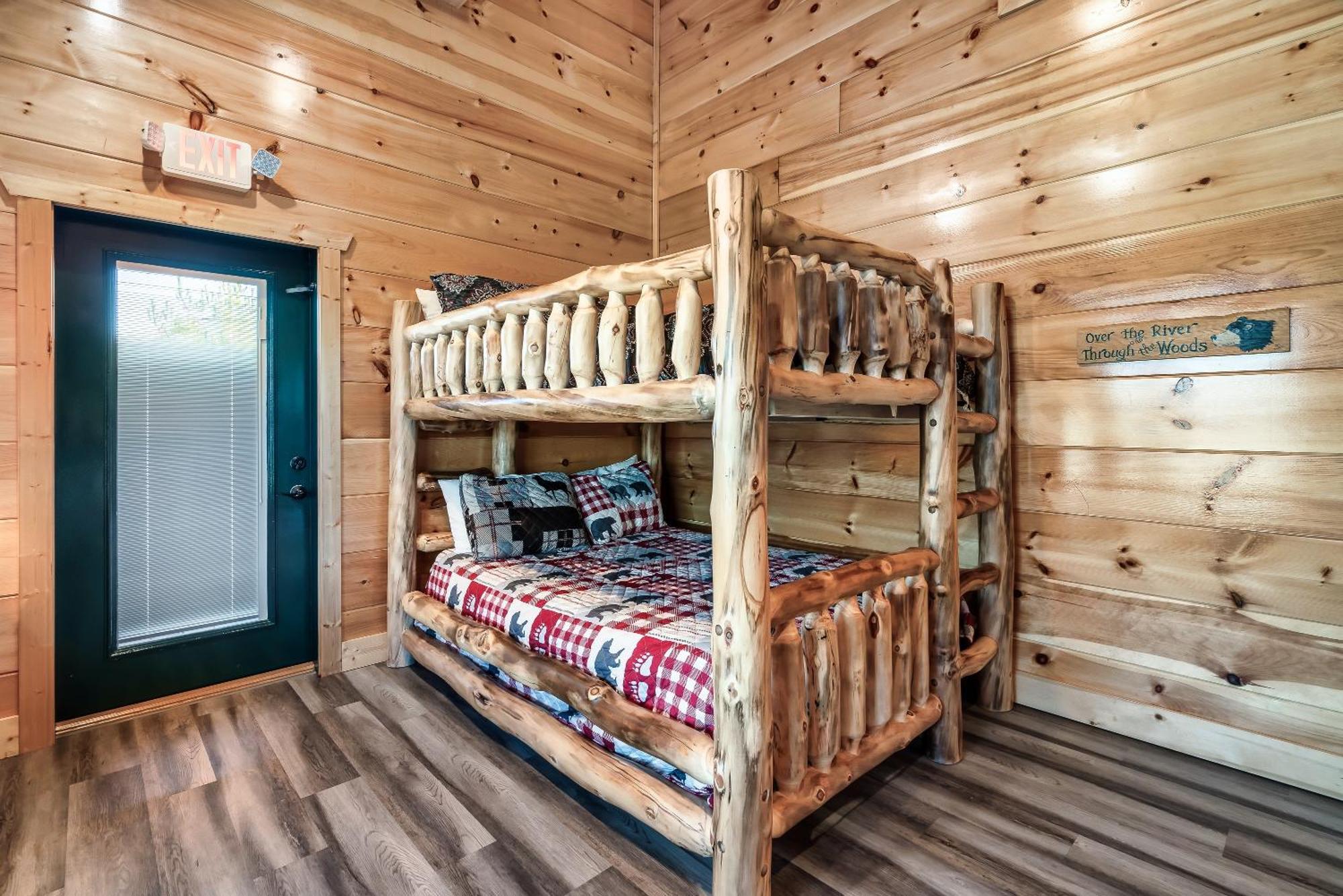 Full Equipped Cabin With A Pool And Game Room Smokies Views Gatlinburg Extérieur photo