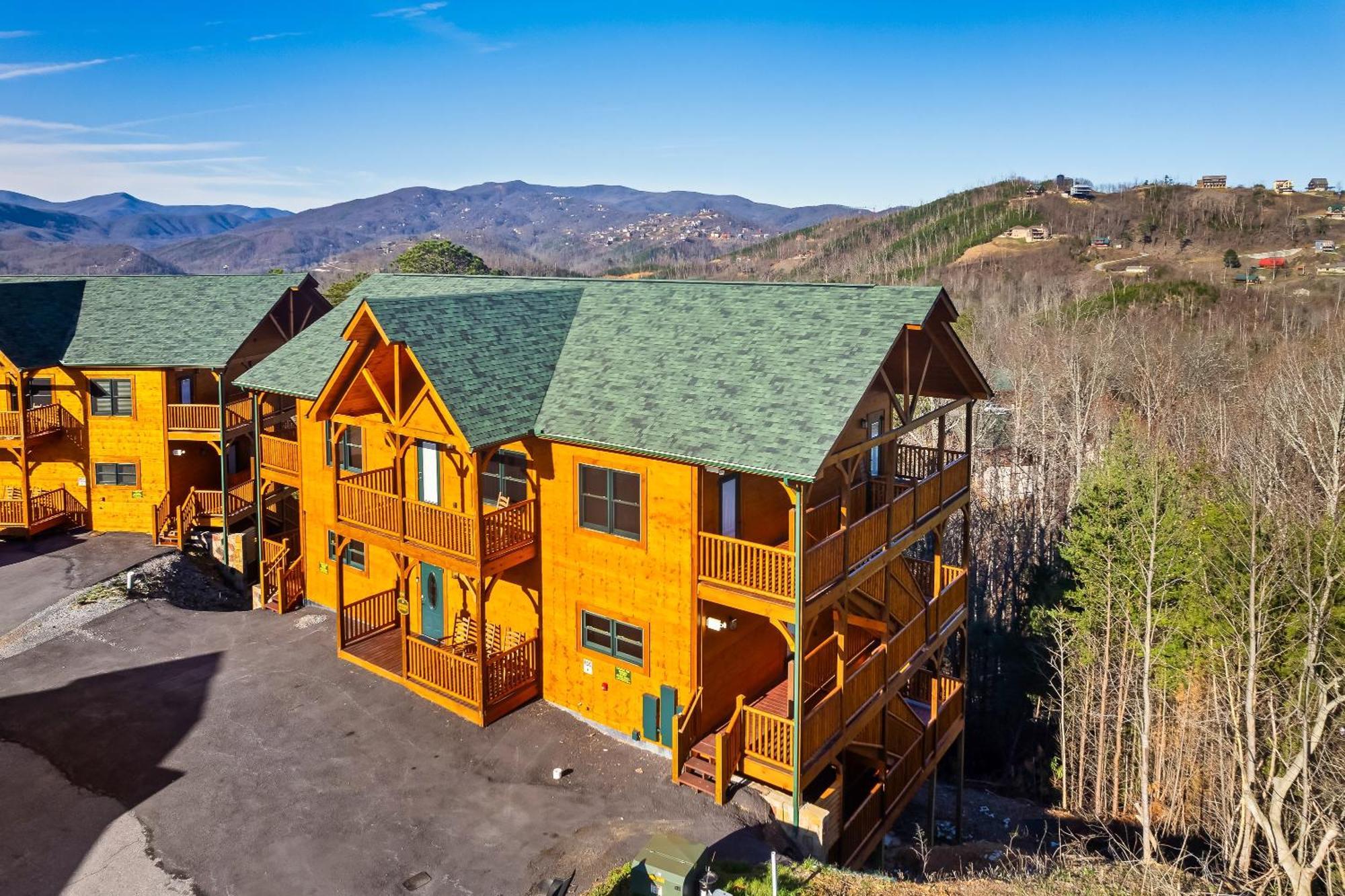 Full Equipped Cabin With A Pool And Game Room Smokies Views Gatlinburg Extérieur photo